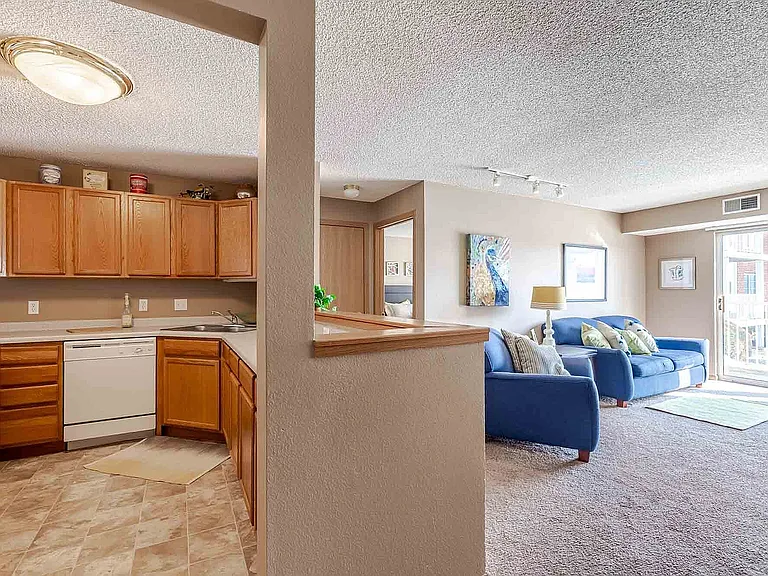 Avana Maple Grove — Photo 2