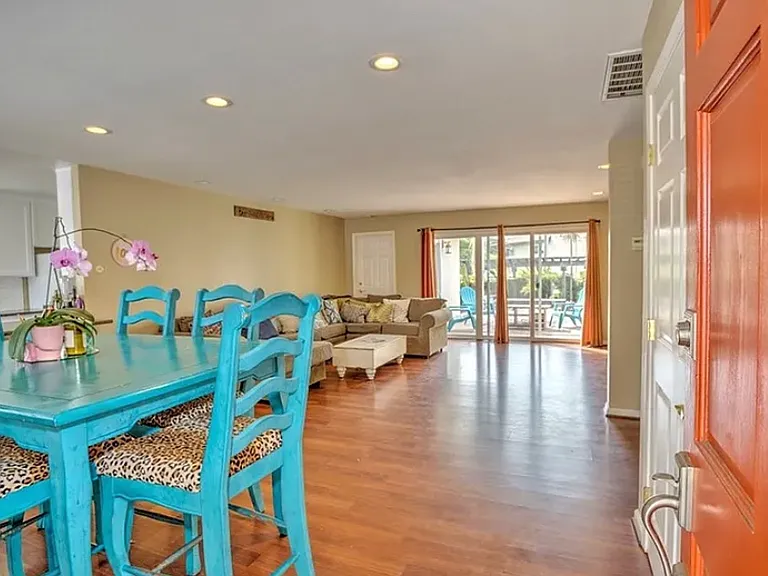 291 Hathway Ave — Photo 4
