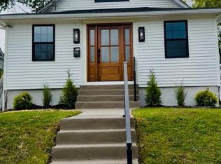 12 Page Ave, Barrington, NJ 08007