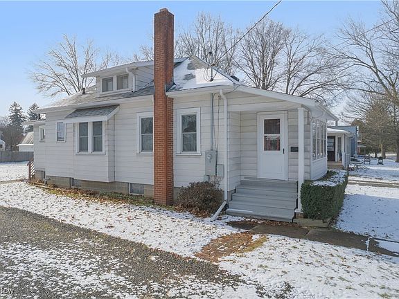 3rd image of 219 W Central Ave