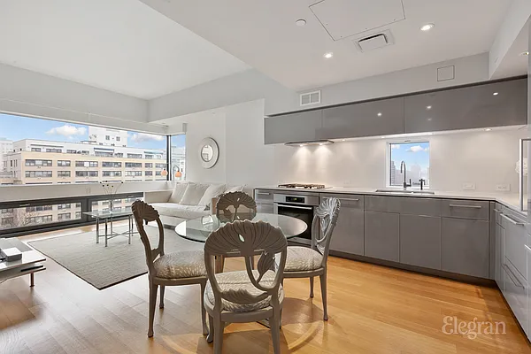 Sold by Elegran | media 16