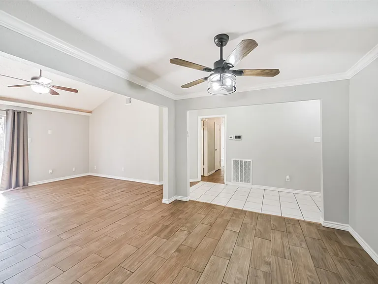 22203 Fincastle Dr — Photo 19