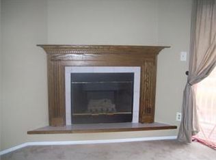 8 Woods Edge Dr, Succasunna, NJ 07876