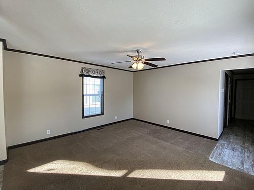 4th image of 317 Kennedy Ct