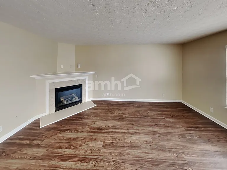 119 Crestwood Ln — Photo 7