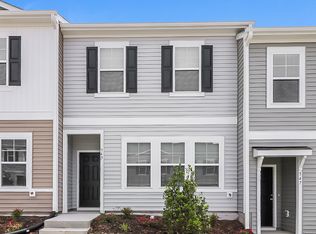 545 Landing View Dr, Wendell, NC 27591