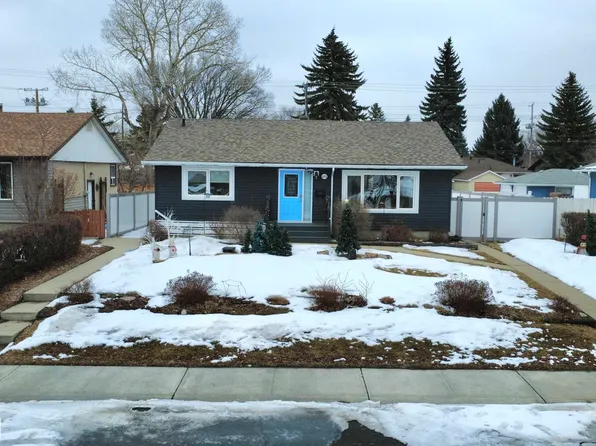 10655 52nd St NW, Edmonton, AB T6A 2H1