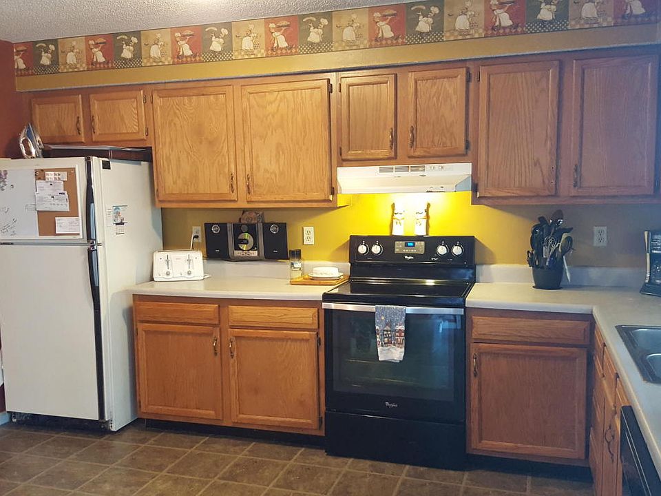 2nd image of 1625 Oakwood Estates Dr