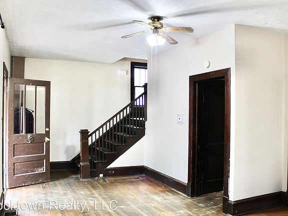 2nd image of 350 E Elizabeth St #10559882