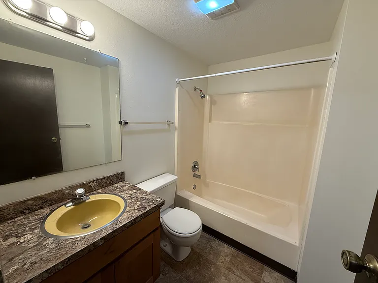 167 Indian Trail Rd — Photo 9