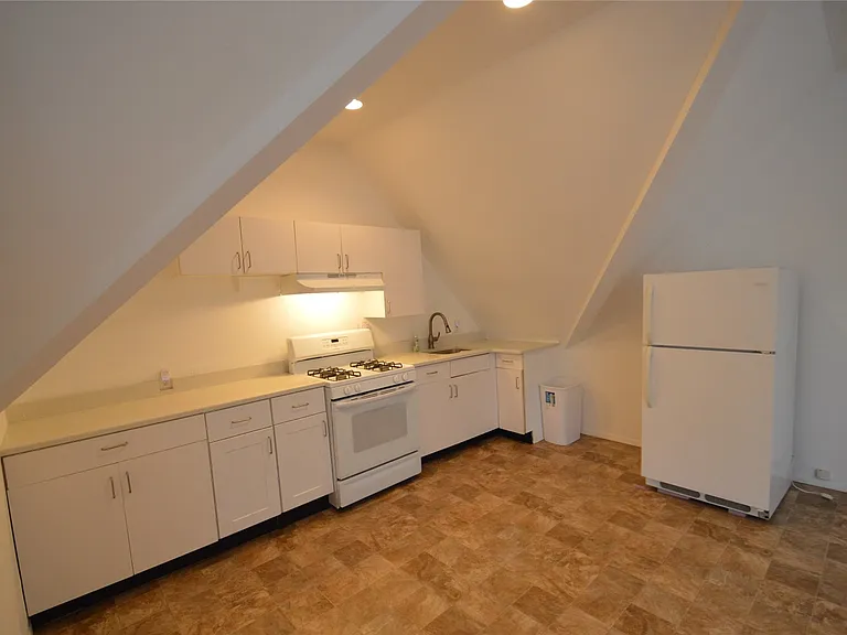 60-04 Marathon Pkwy #2F — Photo 3
