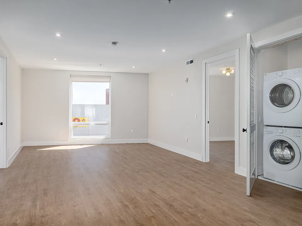 30 Central Ave #201