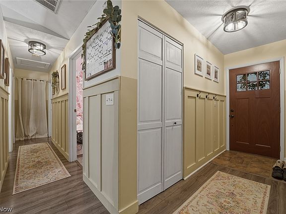 3rd image of 2204 Deer Run