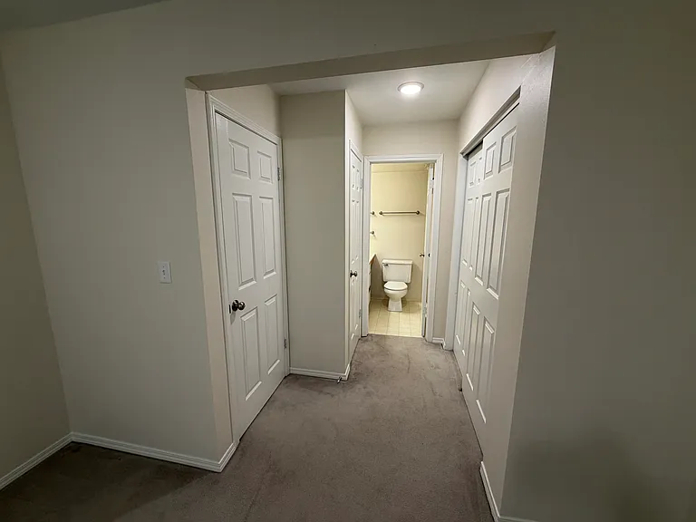 4 Hartwell Ct #10 — Photo 10
