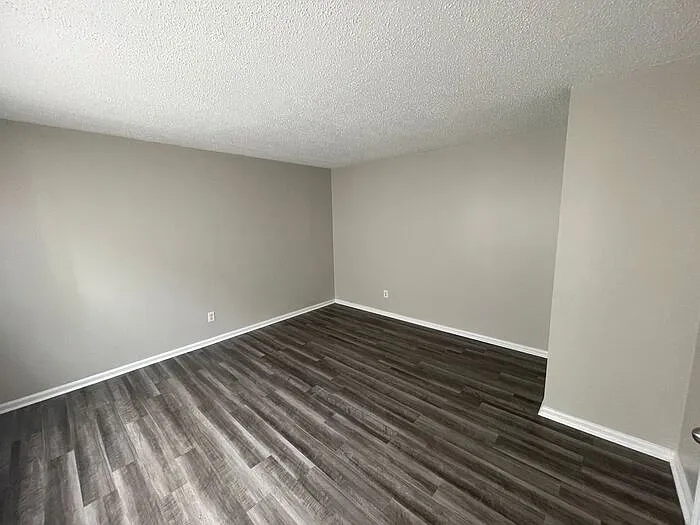 1306 Northwoods Dr — Photo 14