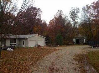 14247 Burr Oak Rd, Wapella, IL 61777