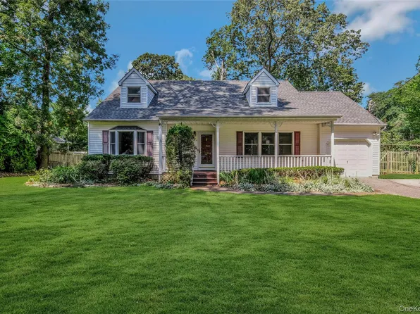 7 Garden Drive, Stony Brook, NY 11790