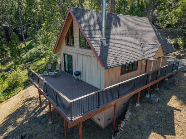 3076 Forest Ln, Arnold, CA 95223