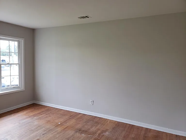 203 Willow Ave — Photo 5