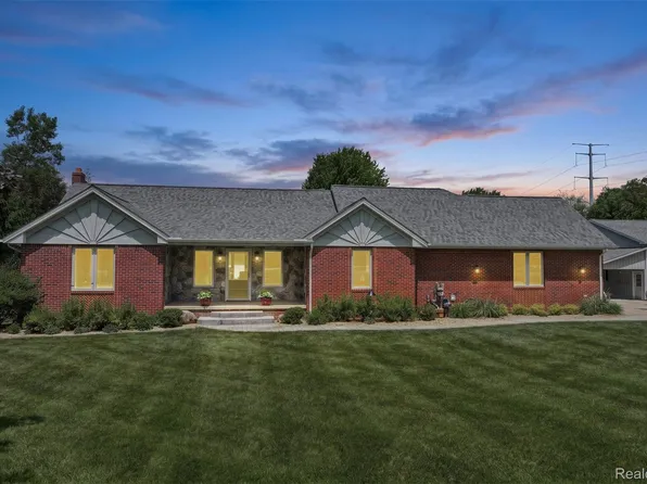 5233 Crawford Rd, Dryden, MI 48428