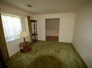 6011 Libbey Ln, Houston, TX 77092