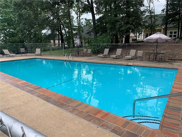 1235 Riverside Dr #H1 — Photo 19