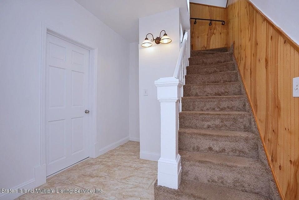 62 Milton Ave FLOOR 2, Staten Island, NY 10306 | Zillow