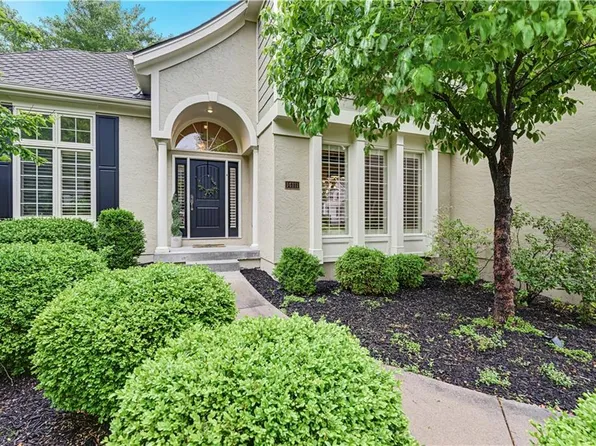 14111 Cody St, Overland Park, KS 66221