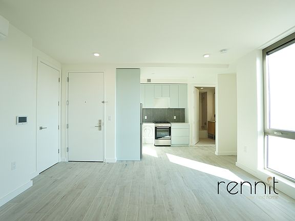 2nd image of 33 Little Nassau St #910