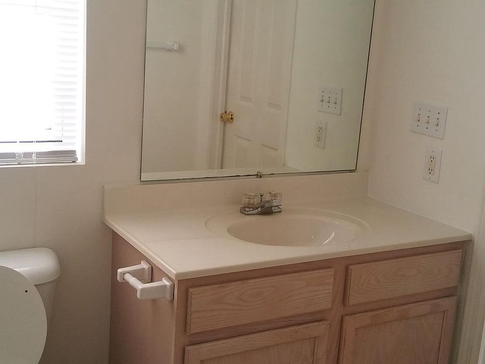 Bathroom vanity
