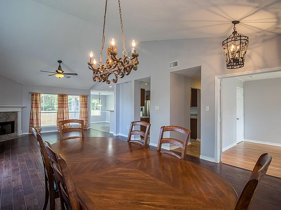 4th image of 11226 Riverbend Dr