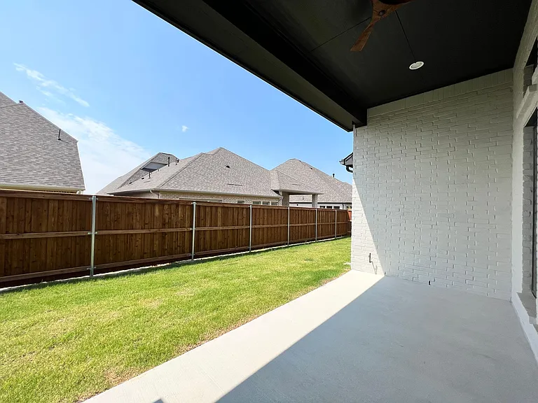 2271 Macy Way — Photo 38