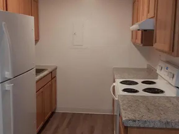 3rd image of 311 S Grand Ave #5