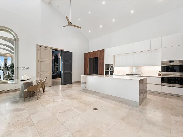 432 S Hibiscus Dr — Photo 12
