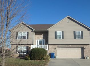 9924 Debentroy St, Lebanon, IL 62254