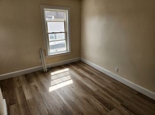 17 Richards Ave FLOOR 3, North Attleboro, MA 02760