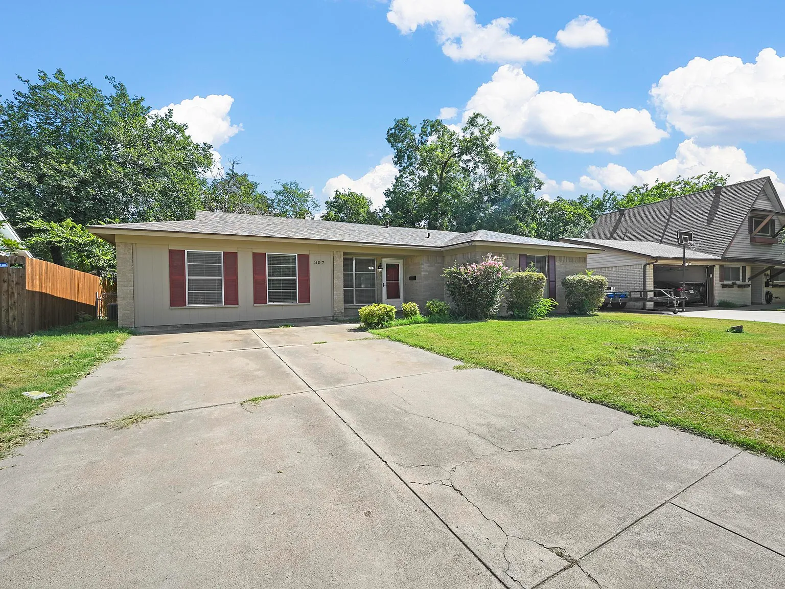 4 bed, 1507 sqft, $2,195 — Photo 2