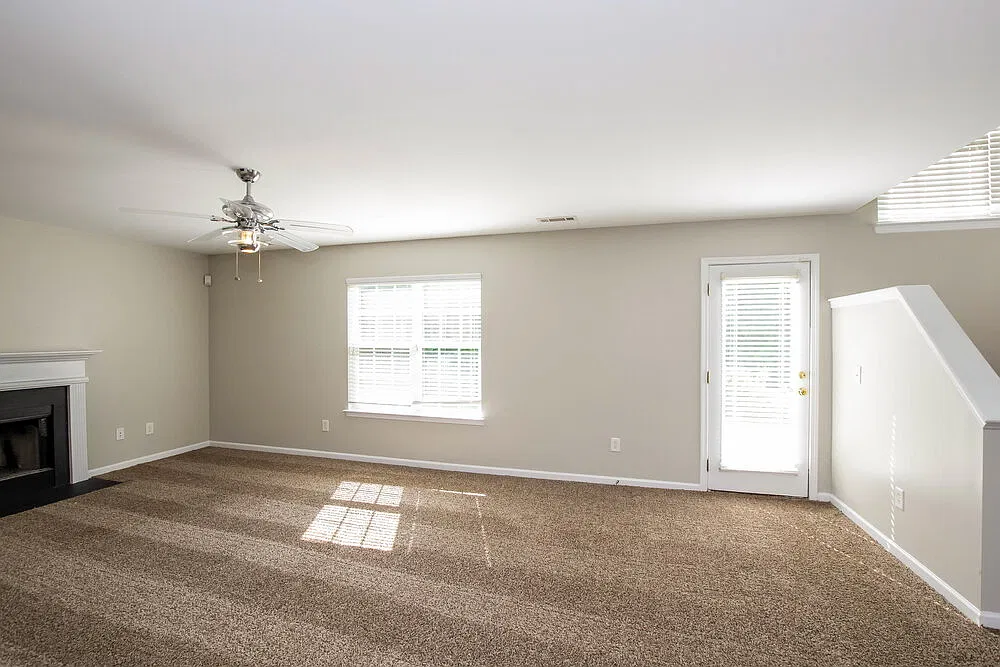 3 bed, 2.5 bath, 2268 sqft, $2,170 — Photo 4