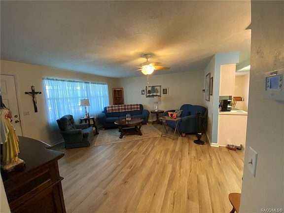 5th image of 68 W Sugarberry Ln