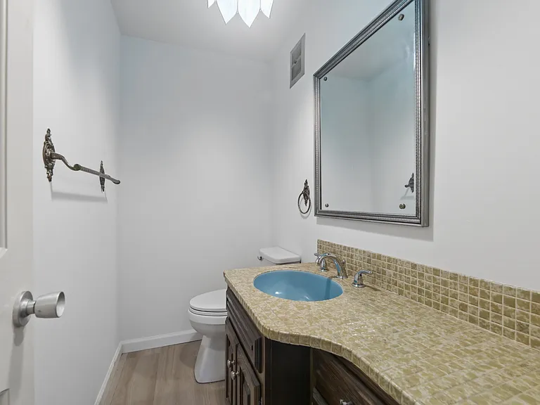 26 Glenwood Rd — Photo 25