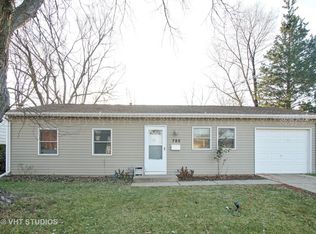 723 Sunset Cir, Streamwood, IL 60107