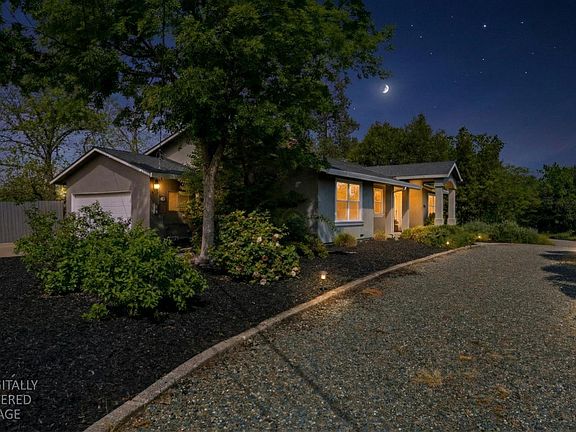 3rd image of 3934 Happy Rd