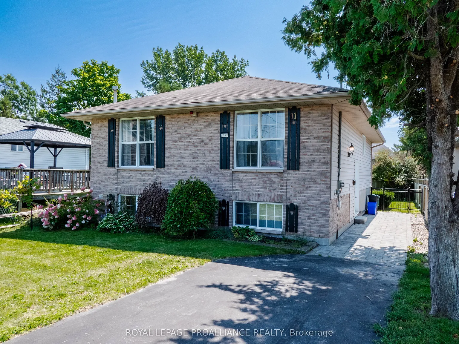3 bed, $2,700 — Photo 3