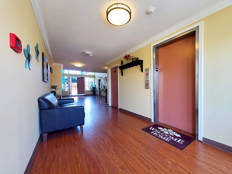 Villa Mesa Apartments — Photo 18