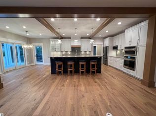 130 Vineyard Ridge Dr, Traverse City, MI 49686