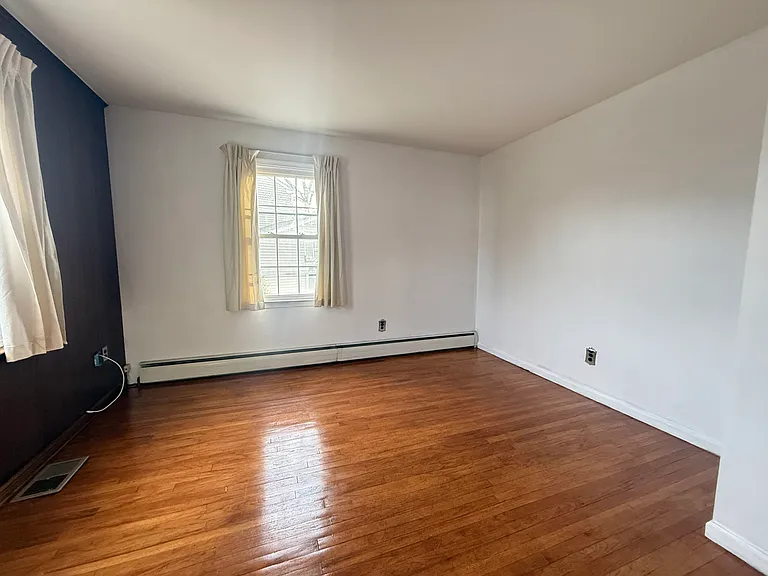 338 Rees Dr — Photo 11