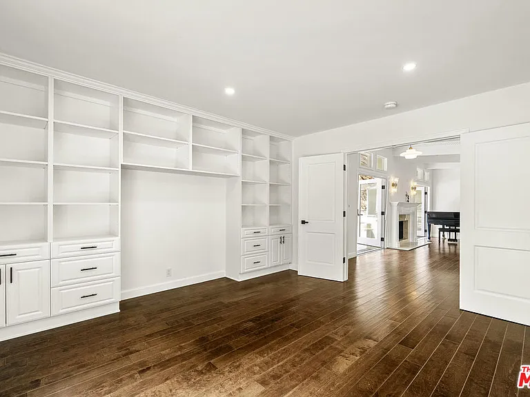 9541 Cedarbrook Dr — Photo 11