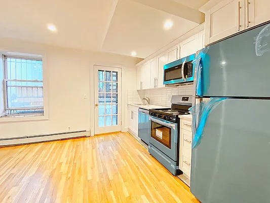 Rented by Douglas Elliman | media 25