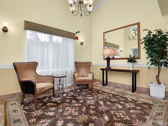 4th image of 6831 NE 170th St Unit 203