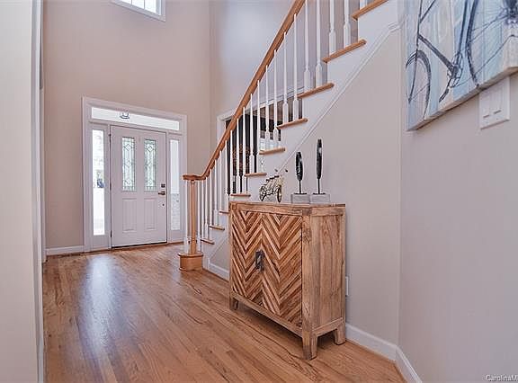 3rd image of 7716 Garnkirk Dr